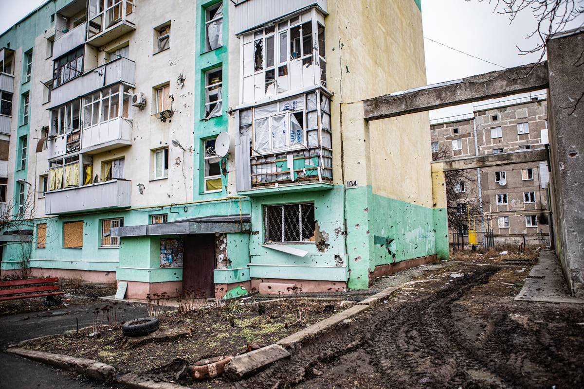 Ve městě už lze jen těžko najít neponičený dům, Rusové jej téměř kompletně zničili