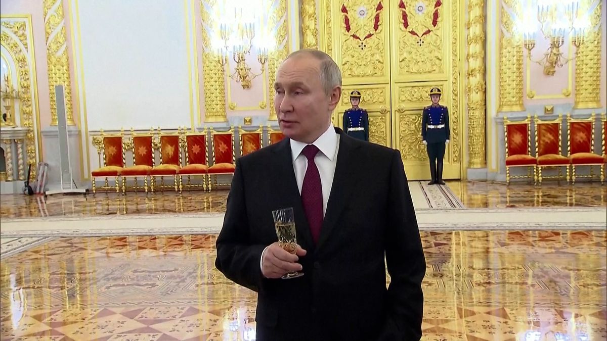 Putin zrušil vánoční tiskovku kvůli Ukrajině. Bál se dotěrných dotazů a provokací Kyjeva