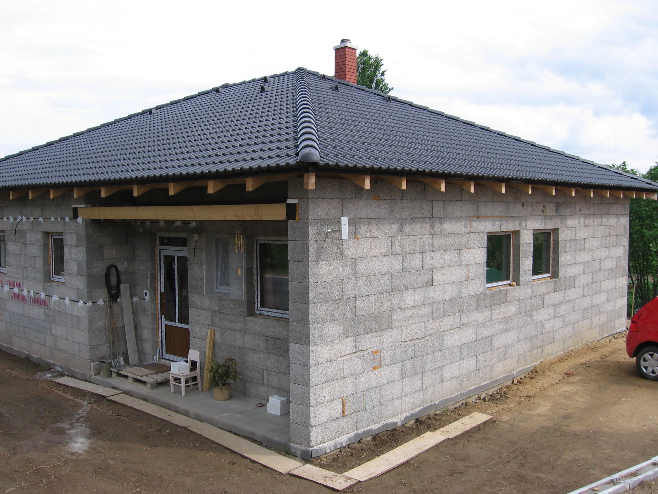 Realizovaná stavba ze stavebních stěnových dílů IZOBLOK v obci Herálec na Havlíčkobrodsku