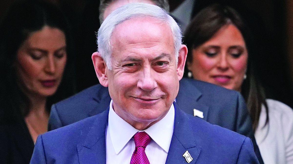 Tlak na Netanjahua sílí, přisadil si Biden