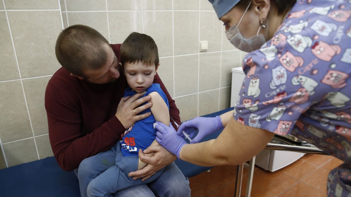 Ruské univerzity zavírají brány kvůli spalničkám, zemi chybí vakcíny