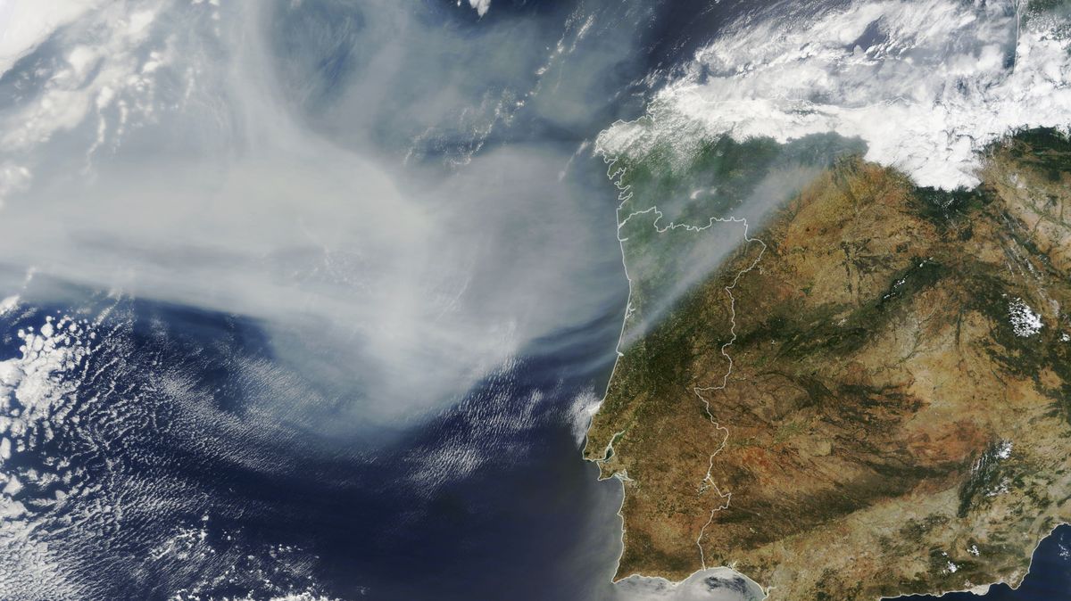 Kouř z kanadských lesních požárů dorazil nad Pyrenejský poloostrov