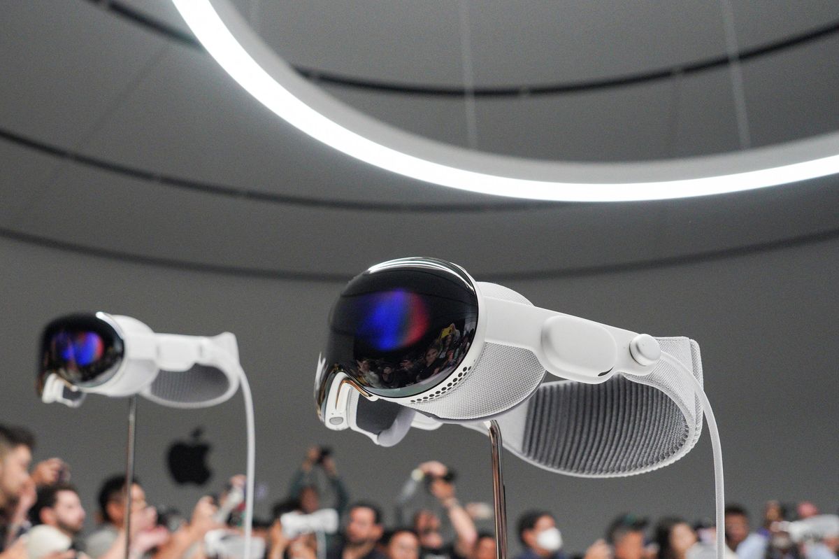 Brýle od Applu slibují revoluci. Kazí to astronomická cena i kabel