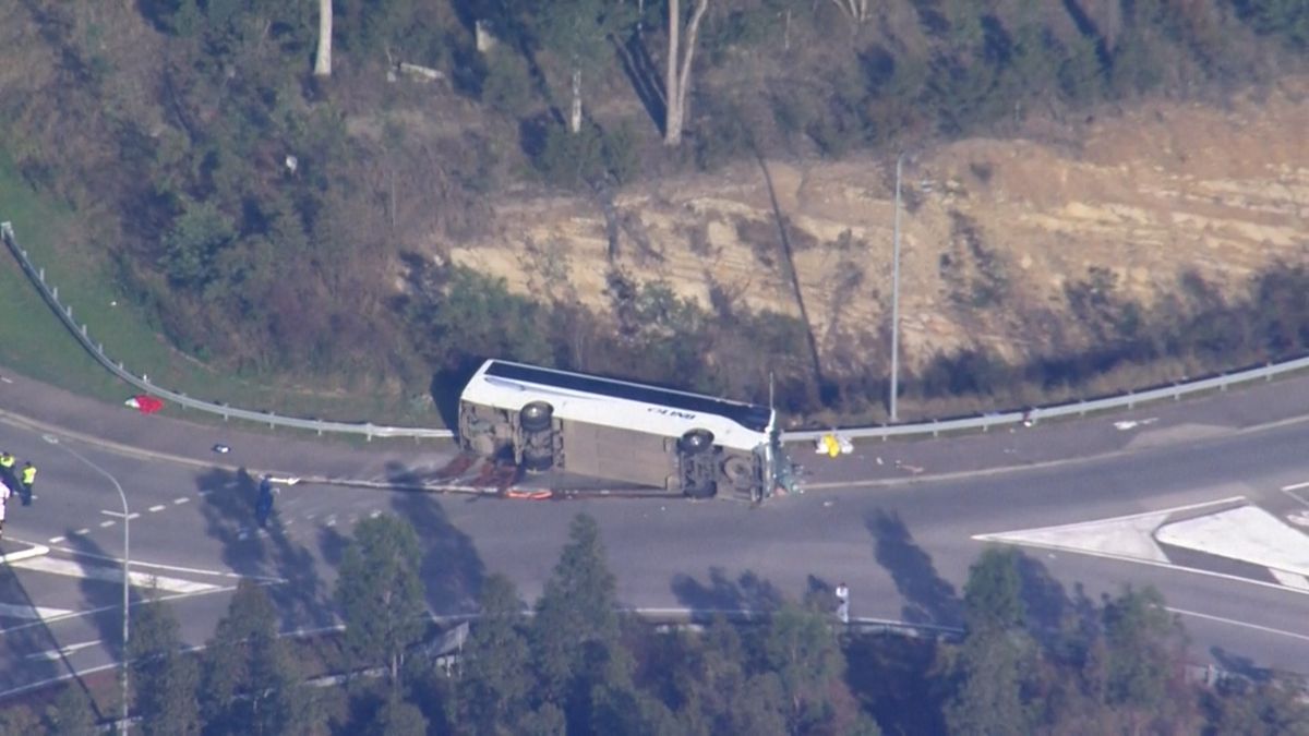 V Austrálii havaroval autobus se svatebčany. Zemřelo nejméně deset lidí