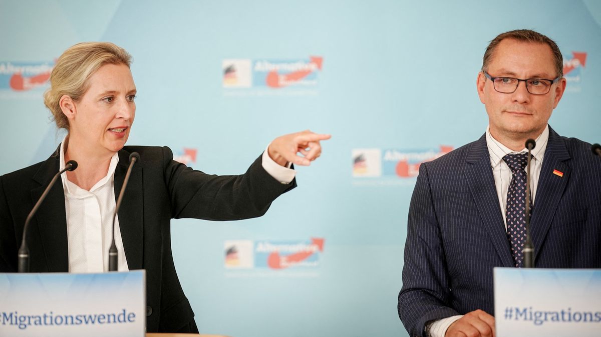 Německá krajní pravice chce poprvé postavit kandidáta na kancléře