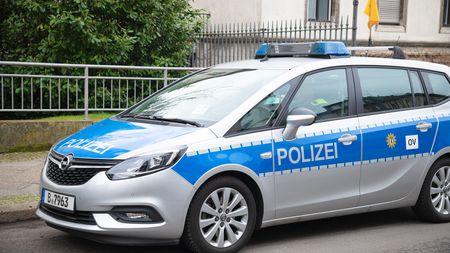 Německá policie zastřelila ženu, která nožem útočila na kolemjdoucí