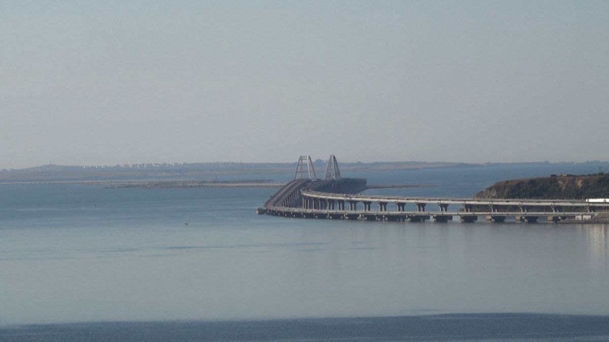 Automobilová doprava na Kerčském mostě byla částečně obnovena