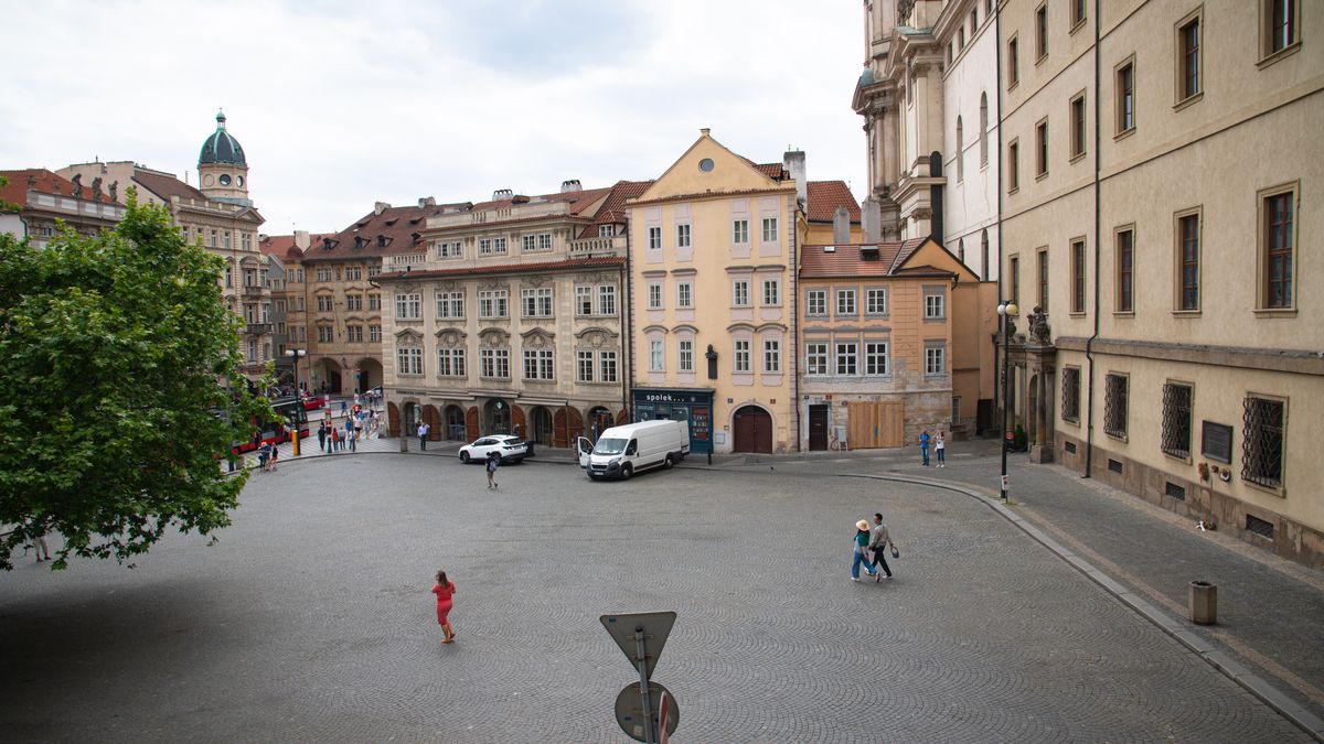 Poslanec dostal pokutu za parkování. Imunitní výbor se ho zastal