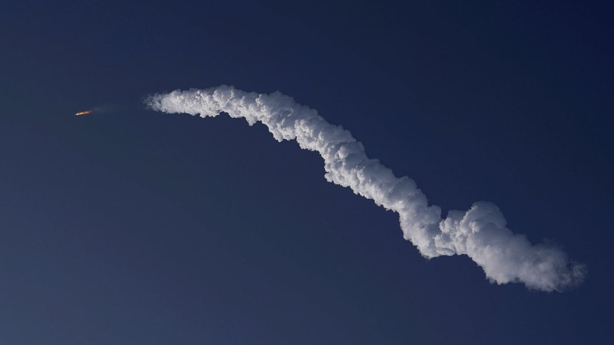 Největší raketa Starship po startu explodovala