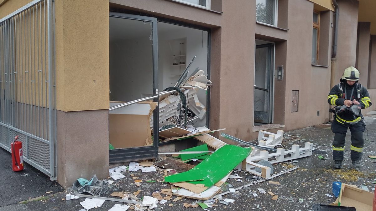 Výbuch rozmetal přízemí domu v Hradci Králové