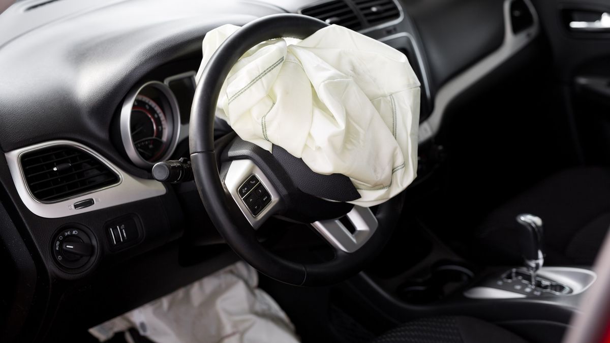 Airbag vybouchl jako granát. Mladá matka zemřela při autonehodě kvůli laciné opravě