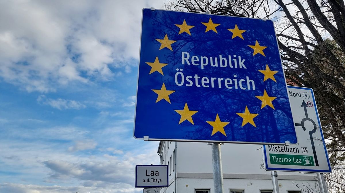 Namátkové kontroly na hranici s Českem zavádí také Rakousko