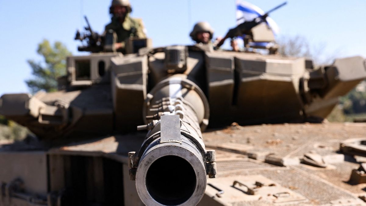 Izrael přiznal, že výstřel z jeho tanku omylem zasáhl egyptské vojáky