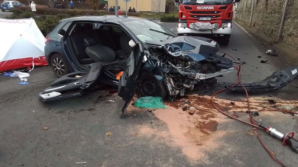 Dopravní nehoda ve Šluknově skončila tragicky, policisté hledají svědky