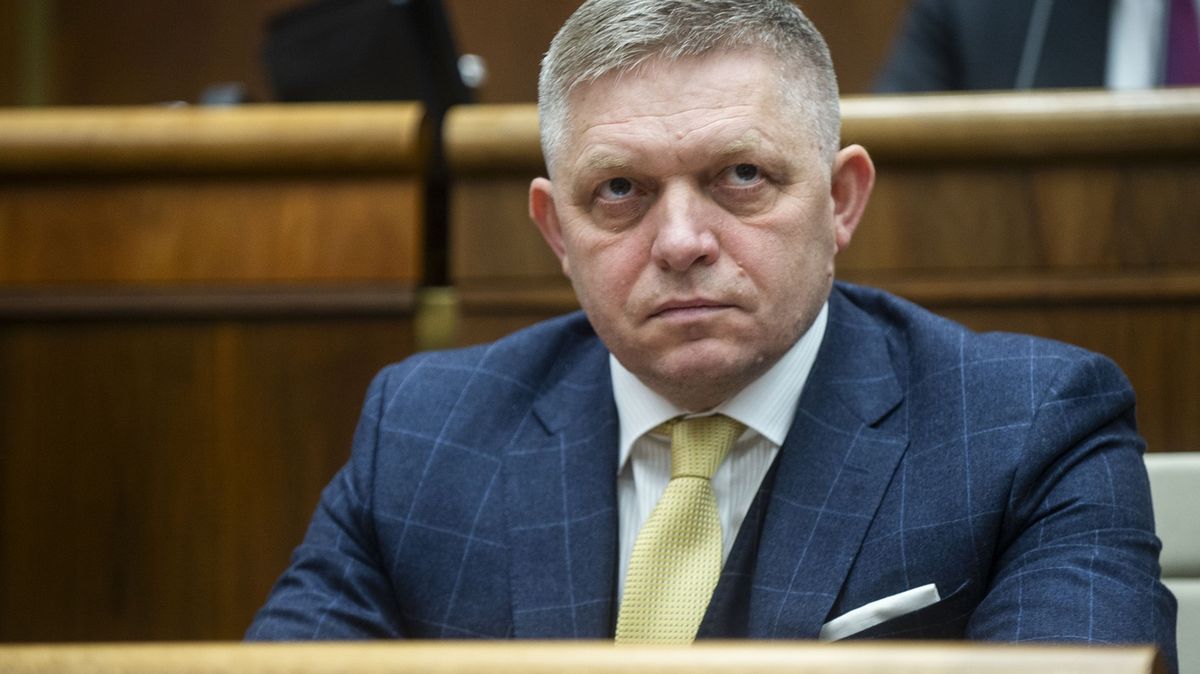 Fico ruší Úřad speciální prokuratury, který dohlíží na korupční případy Směru