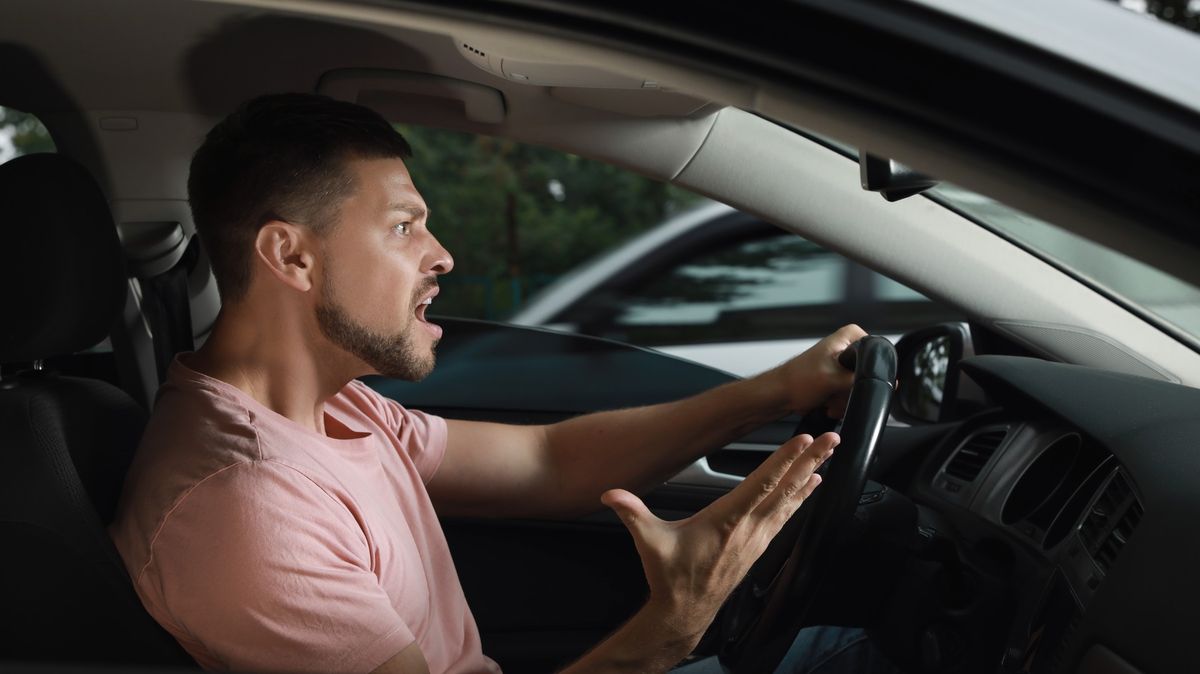 Co byste si měli uvědomit, než začnete nadávat při jízdě za příliš pomalým autem
