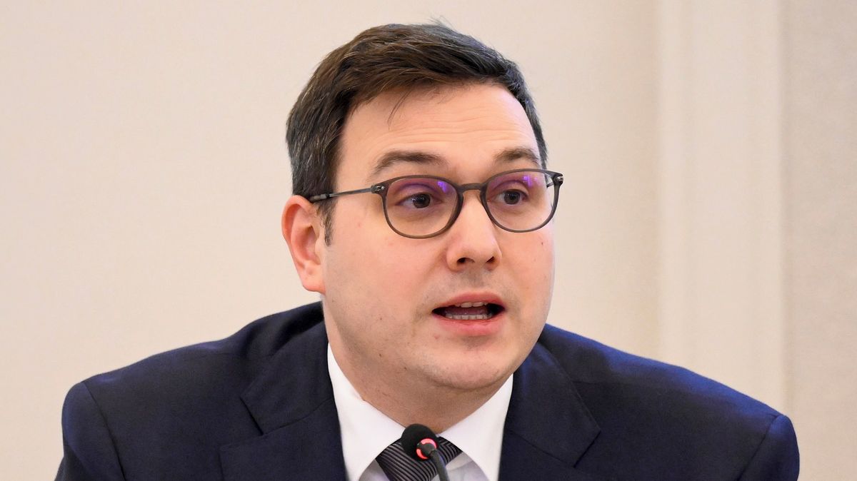 Lipavský: Ruské volby jsou pohádka s Putinem v hlavní roli