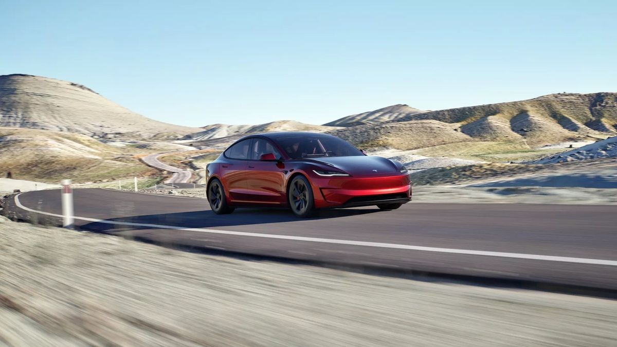 Tesla vylepšila Model 3, dojezd vzrostl na 750 kilometrů