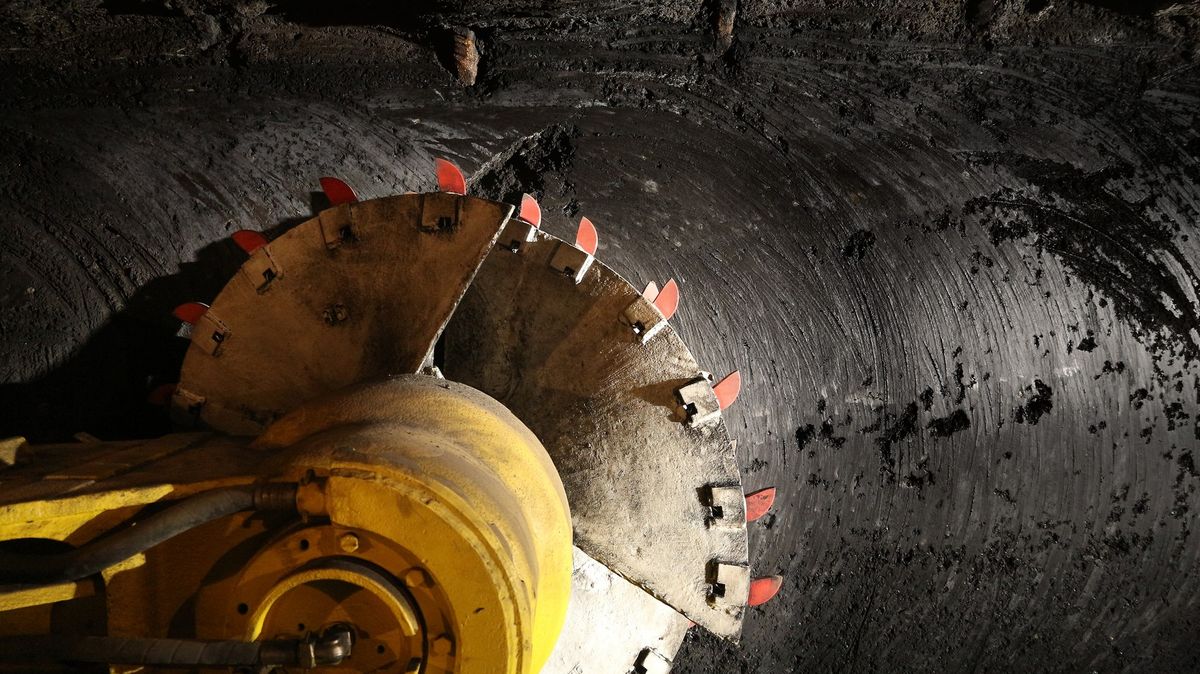 Mohutný otřes v polském dole v Myslowicích nepřežil ani třetí pohřešovaný horník