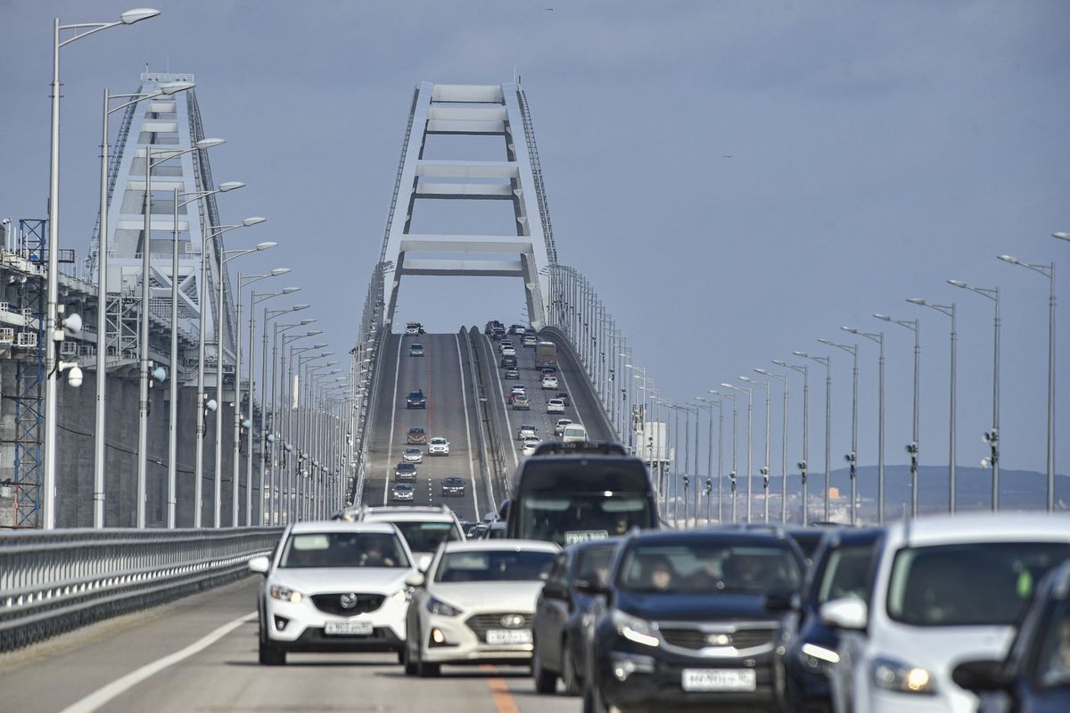 Britové popsali, jak by mohli Ukrajinci provést smrtící úder na Kerčský most