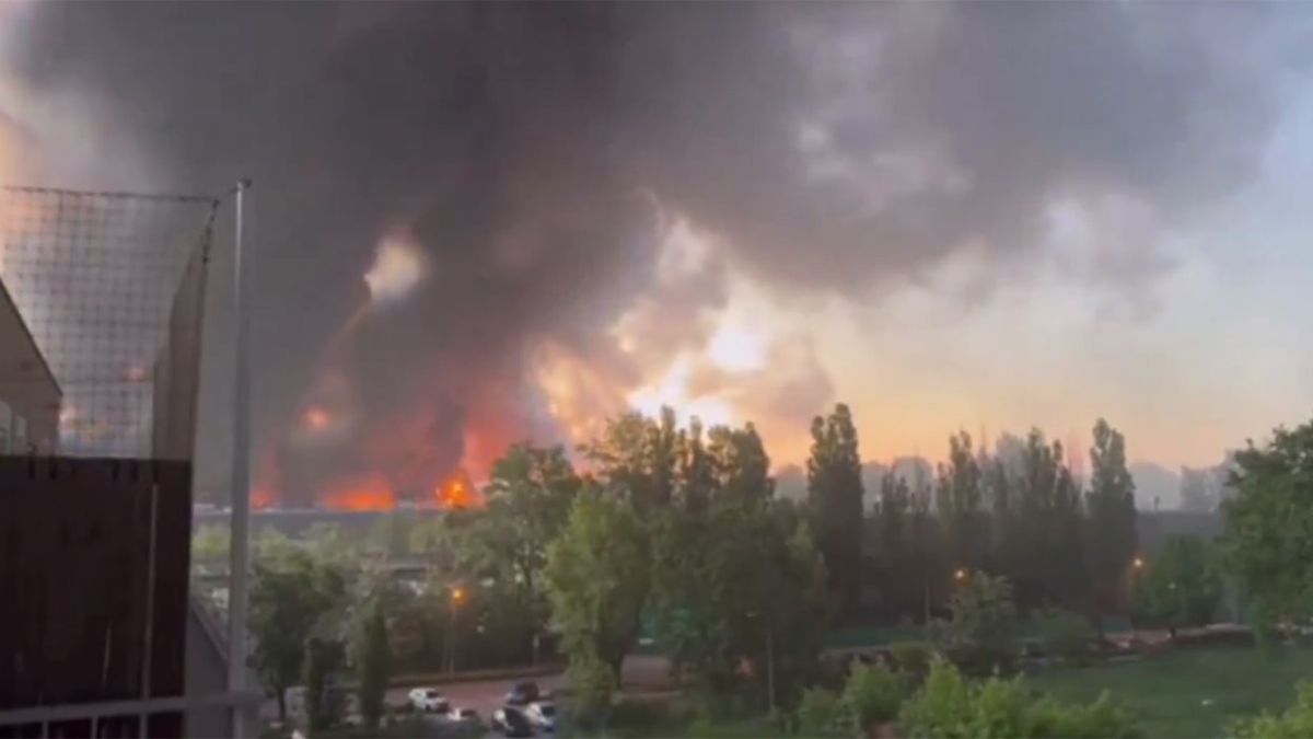 Série mohutných požárů napříč Evropou má ruské pozadí, jsou přesvědčeny rozvědky