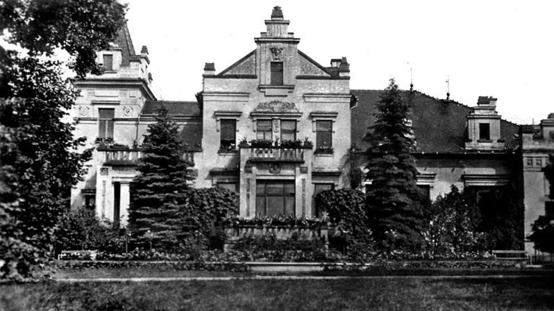 Melicharova vila na dobovém snímku.