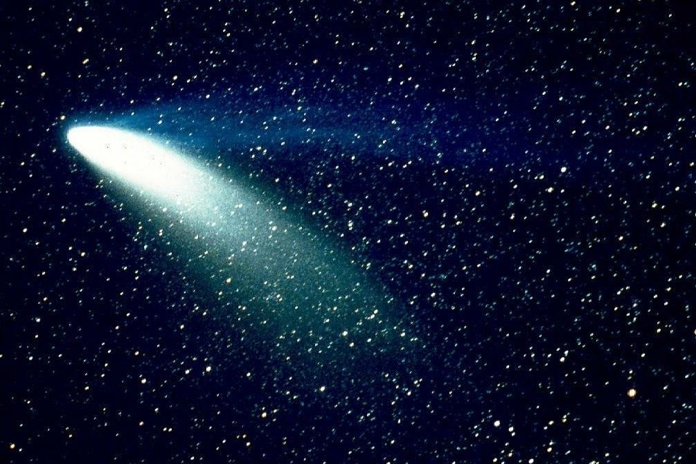 Hale-Boppova kometa, snímek pořídila v březnu 1997 laboratoř v kalifornské Pasadeně.