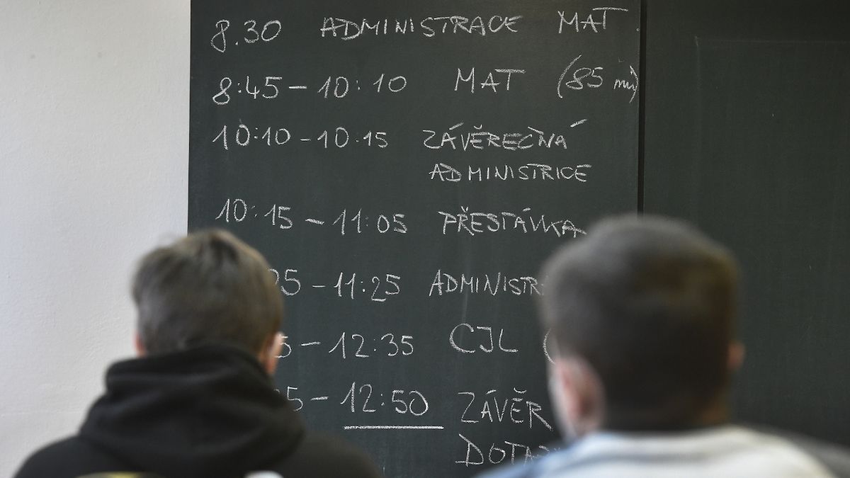 Cermat: Na maturitní obory chtějí 103 tisíce žáků. Ještě zřejmě přibydou Ukrajinci