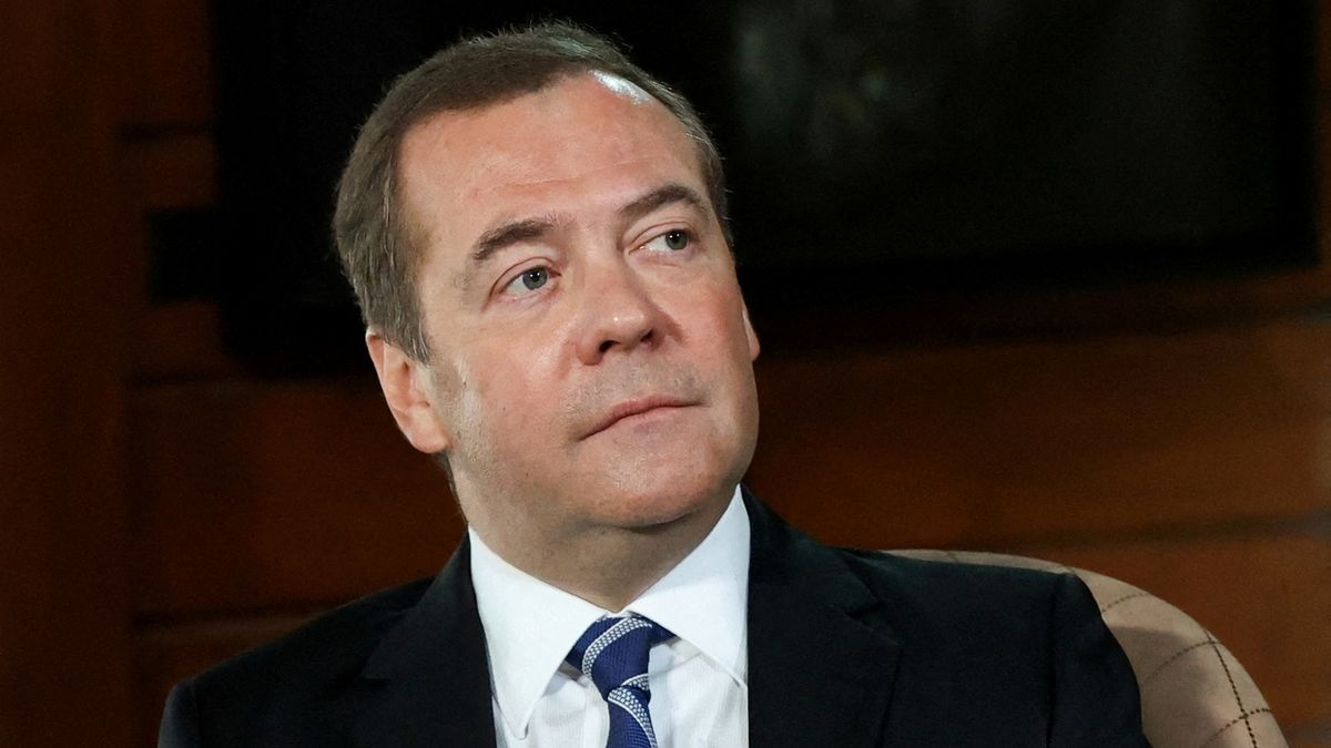 Medveděv: Západ chce další světovou válku, ukazuje incident v Polsku