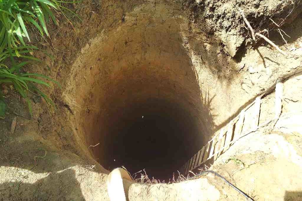 Muž spadl do studny hluboké devět metrů