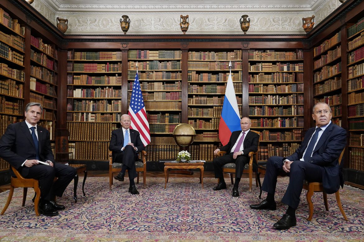 Zleva Antony Blinken, Joe Biden, Vladimir Putin a Sergej Lavrov, červen 2021 