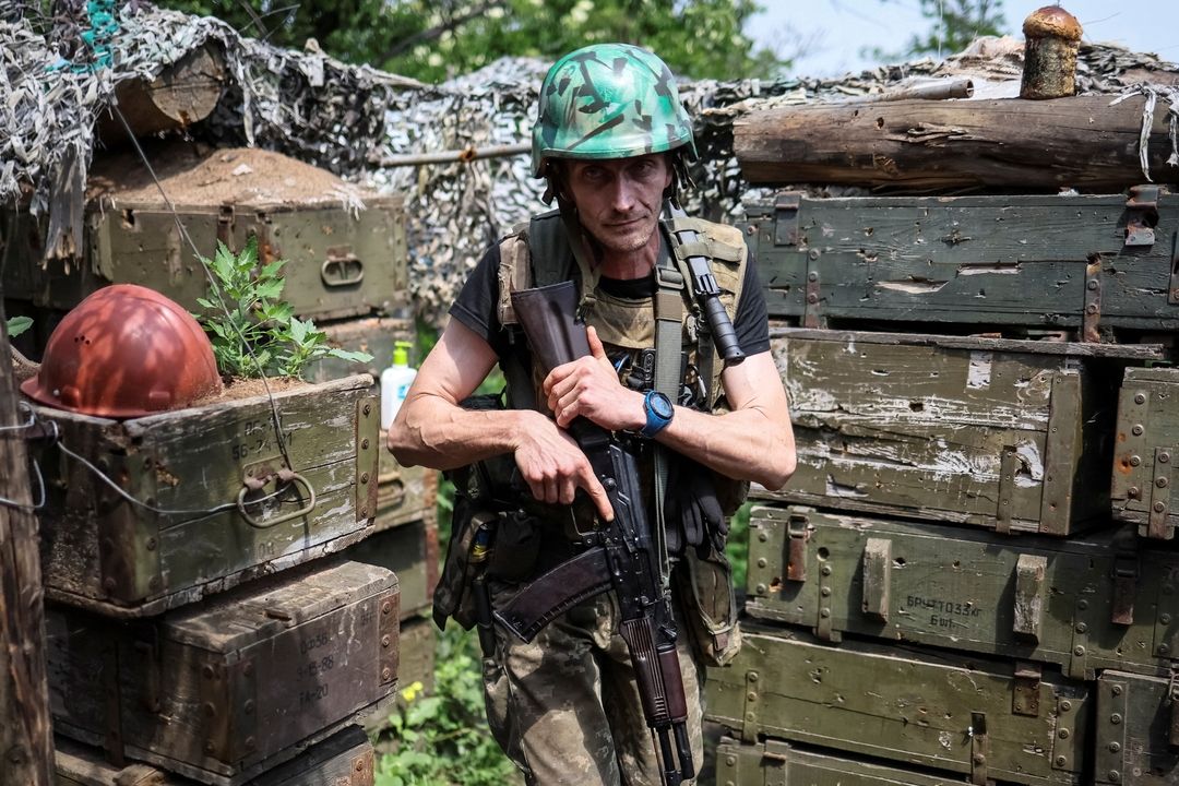 Украинский солдат на фронте в Донецкой области