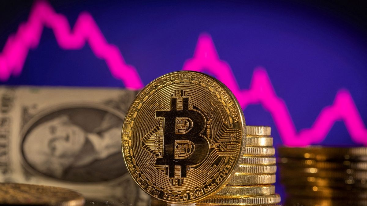 Bitcoin zažil nejslabší měsíc za posledních pět let