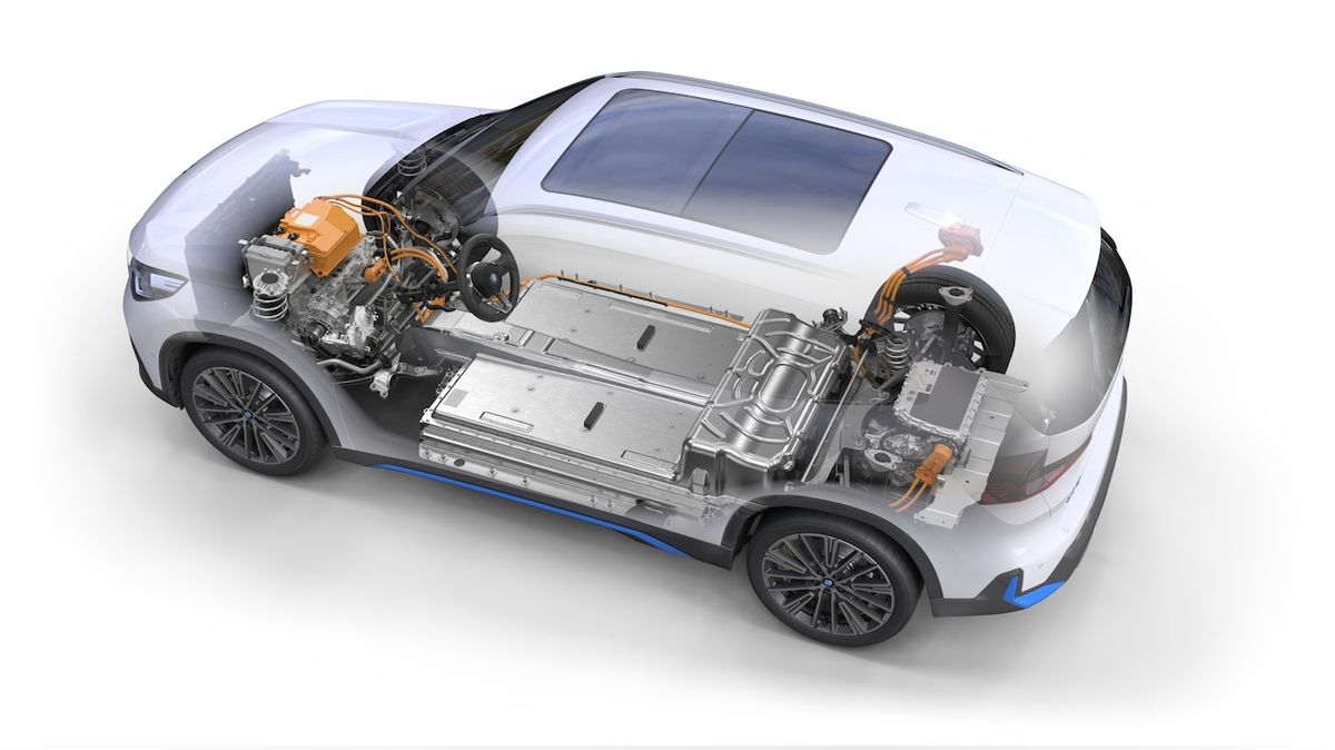 Elektromobily BMW a Fordu jsou blízko revolučním bateriím s pevným elektrolytem