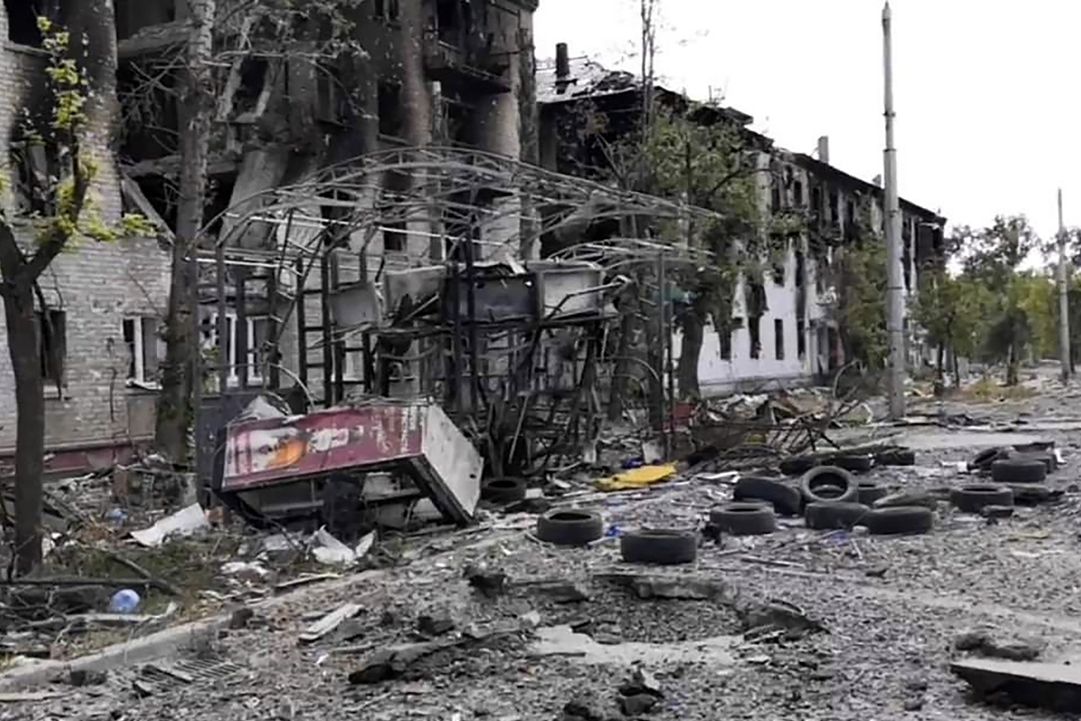Разрушенный Лисичанск в Луганской области