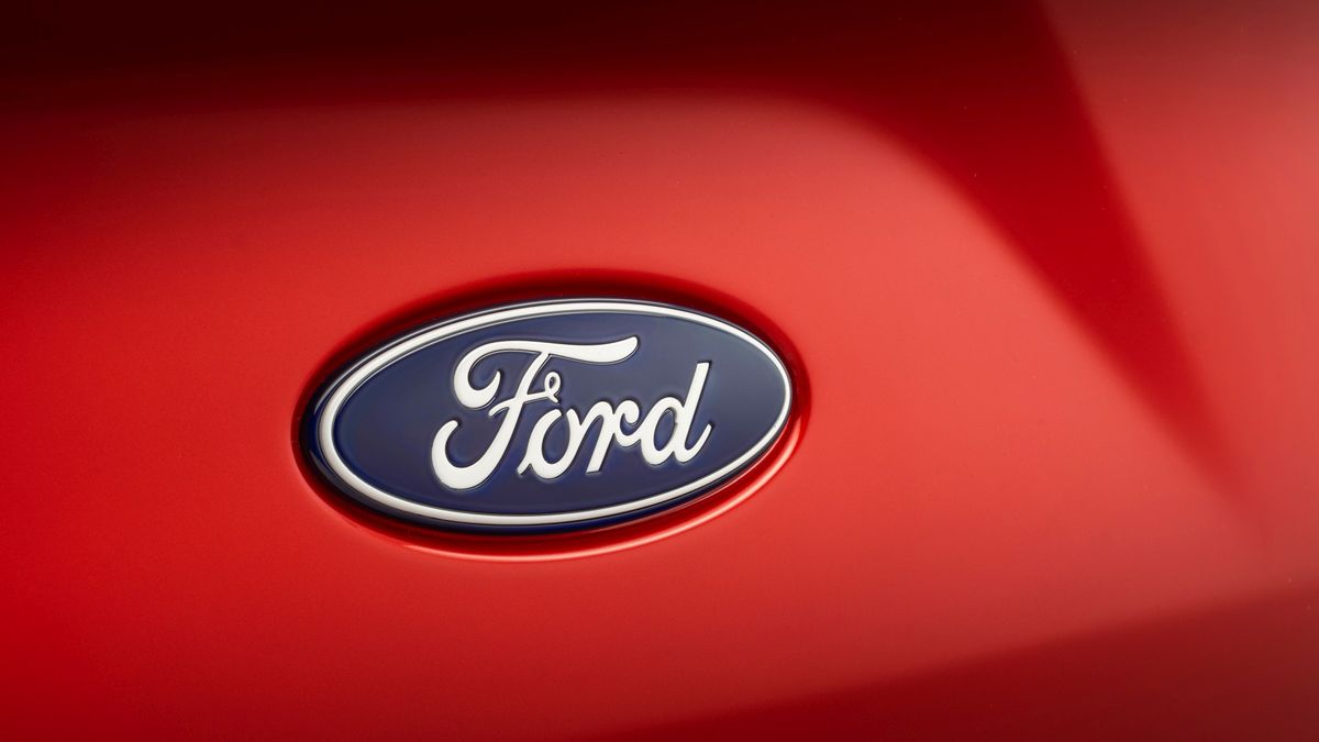 Výroba elektromobilů vyžaduje méně práce, Ford proto v Evropě propustí 3800 zaměstnanců