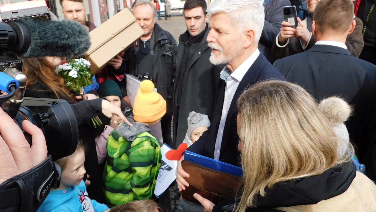 Na Petra Pavla čekaly v České Kamenici stovky lidí