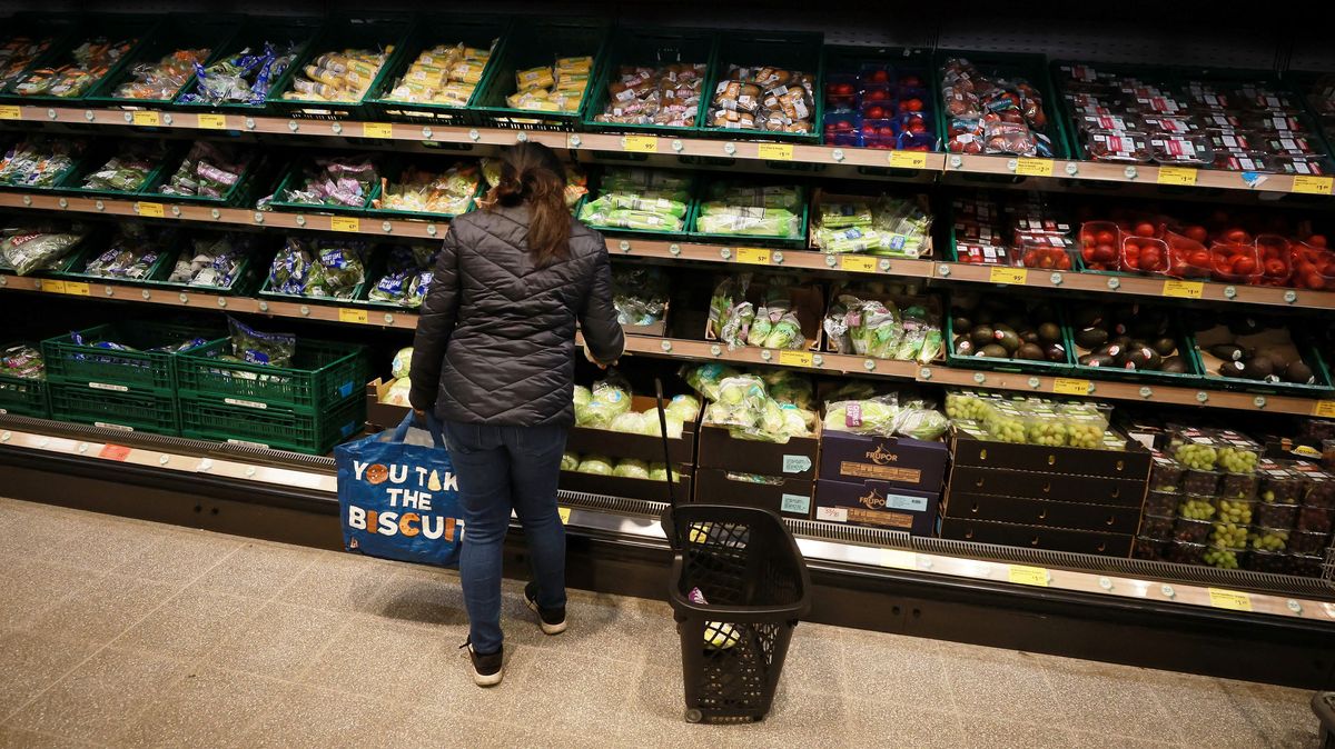 Francouzské řetězce kvůli inflaci zastropují ceny potravin