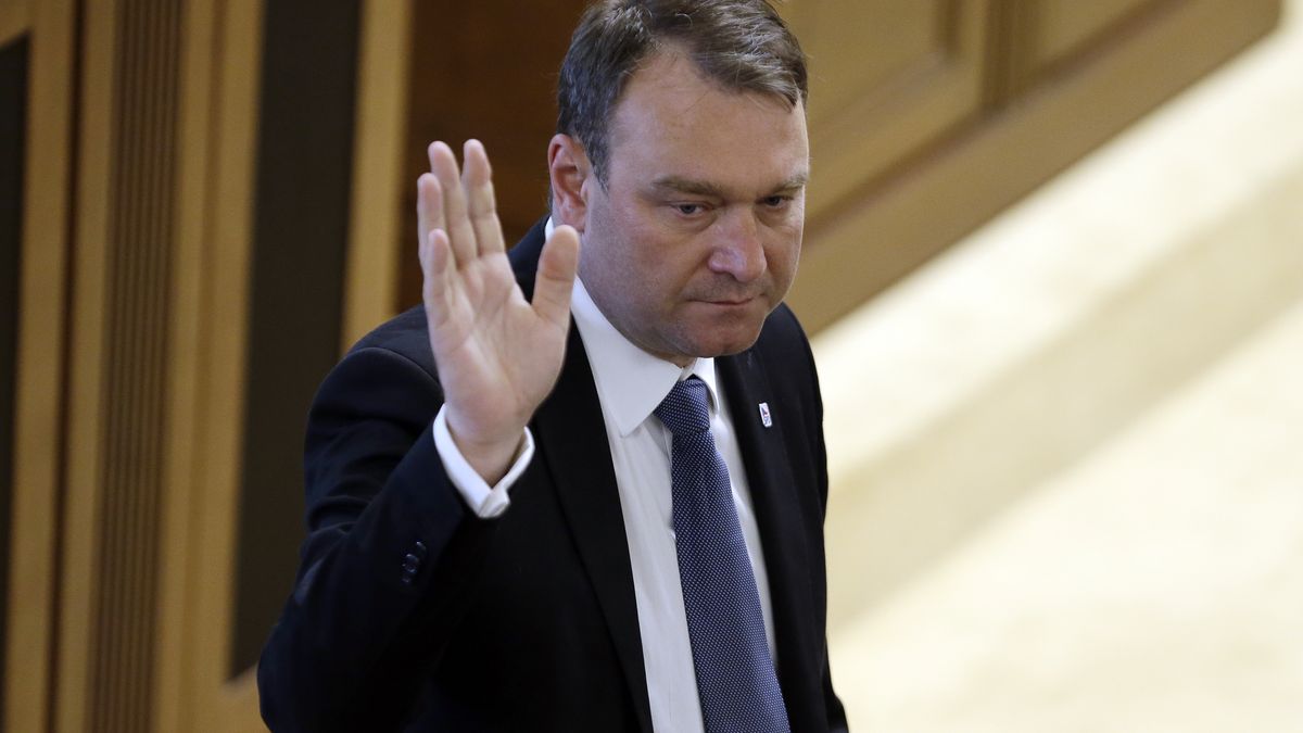 Fiala (SPD) po jednání s Jurečkou: Odmítáme snížení reálných důchodů