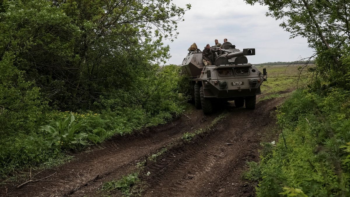 Tanky, BVP i letadla, vláda zveřejnila českou pomoc bojující Ukrajině
