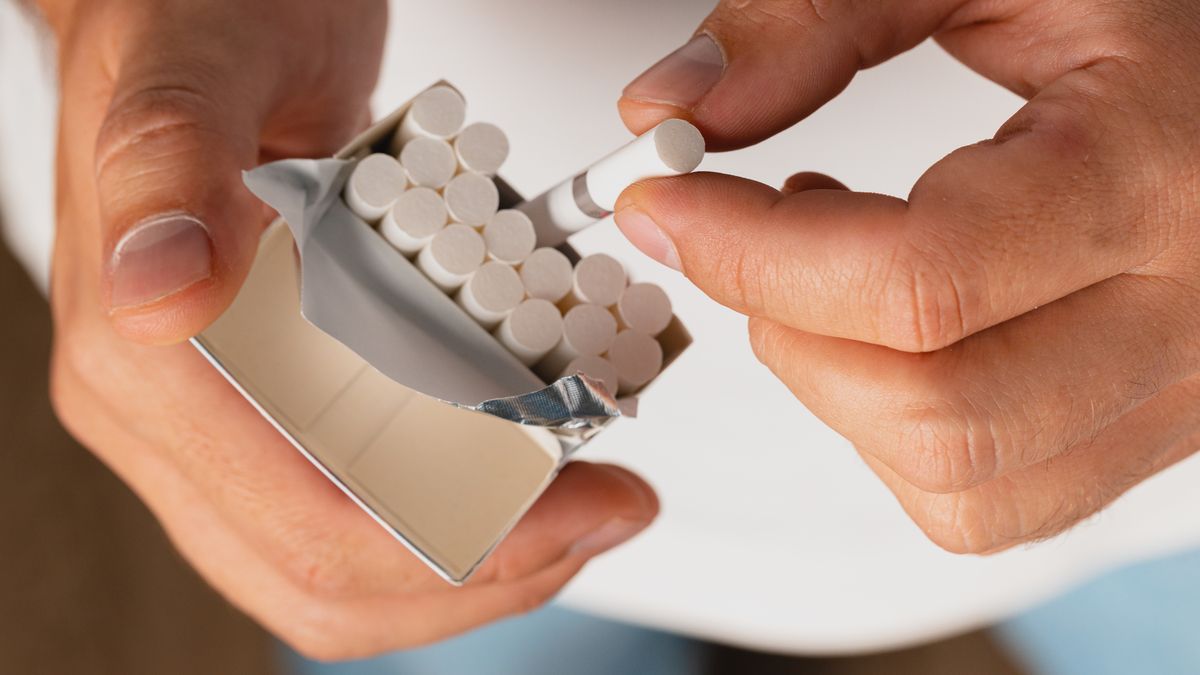 Vláda chce víc zdanit tabák. Krabička cigaret by podražila minimálně o osm korun