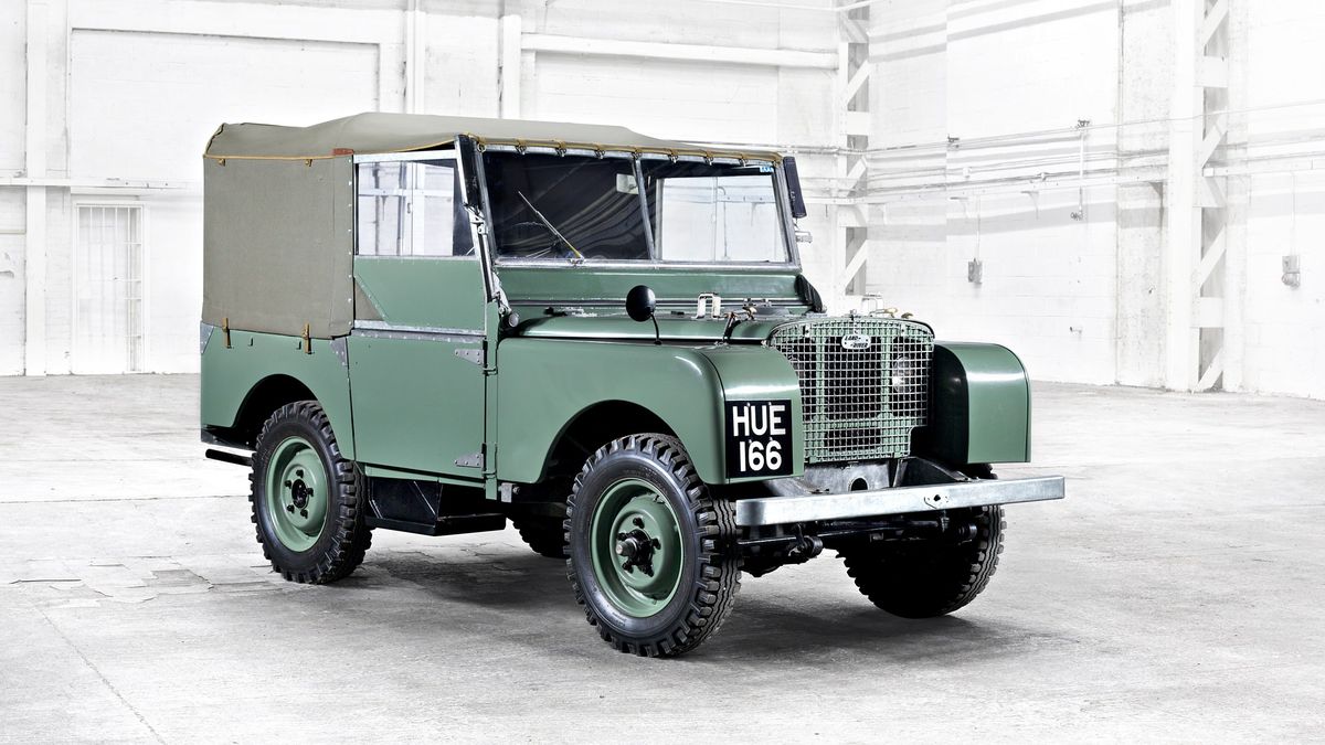 Původní Land Rover se měl vyrábět jen pár let, vydržel skoro sedmdesát