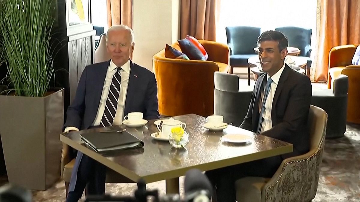 Mír v Severním Irsku je v USA prioritou pro demokraty i republikány, řekl Biden v Belfastu