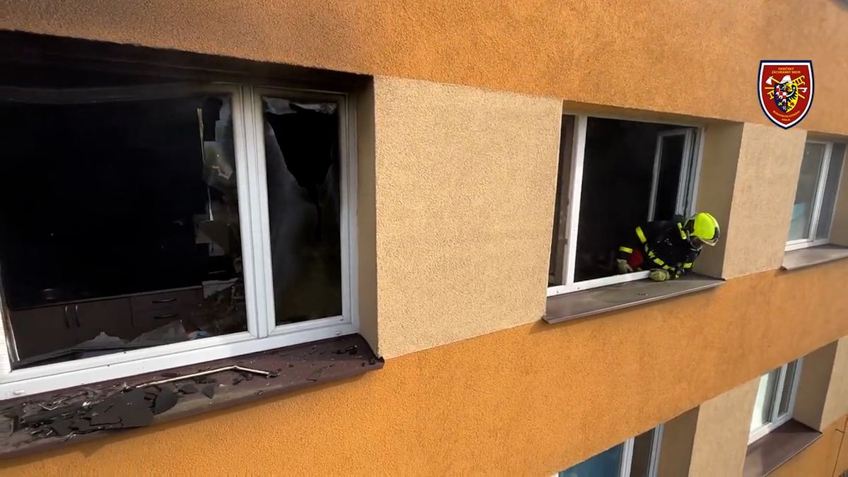 Při požáru ve Frýdku-Místku evakuovali bytový dům