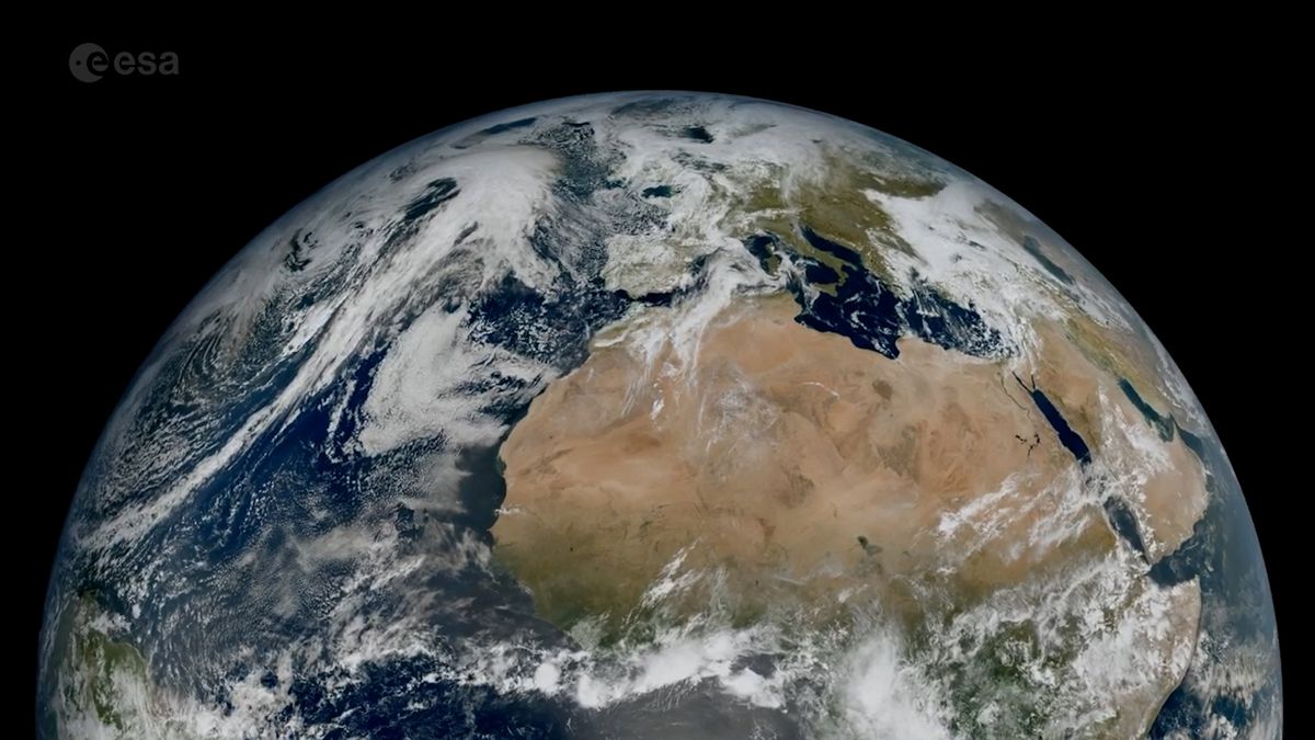 Revoluce v předpovědi počasí? Nejnovější evropská meteodružice poslala první snímky Země
