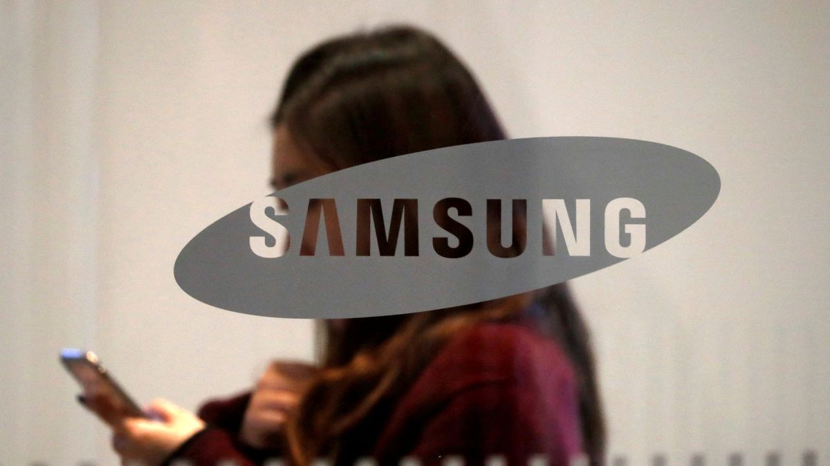 Exmanažer Samsungu chtěl zkopírovat celou továrnu. Došly mu ale peníze