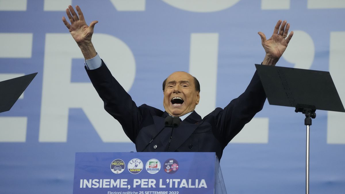 Milánské letiště možná ponese jméno Berlusconiho