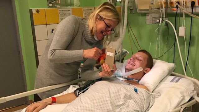 Příběh mladíka ochrnutého po napadení dojal veřejnost. Blízcí nemohli uvěřit číslům na kontě