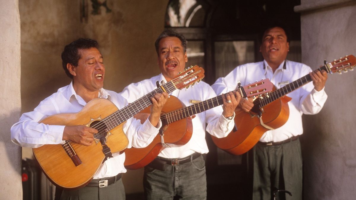Za zpívání písní nenávistných vůči ženám bude v Mexiku drakonická pokuta