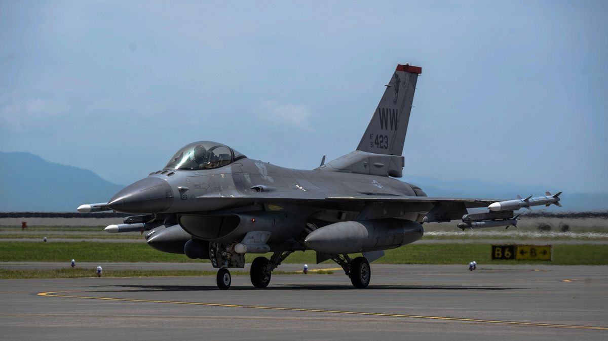 Norge skal levere F-16 jagerfly til Ukraina, og USA hjelper til med trening